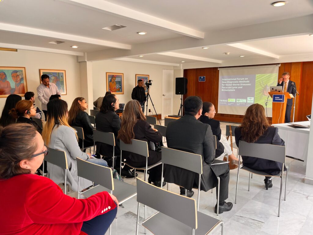 conferencia casa del enbajador finlandia 2
